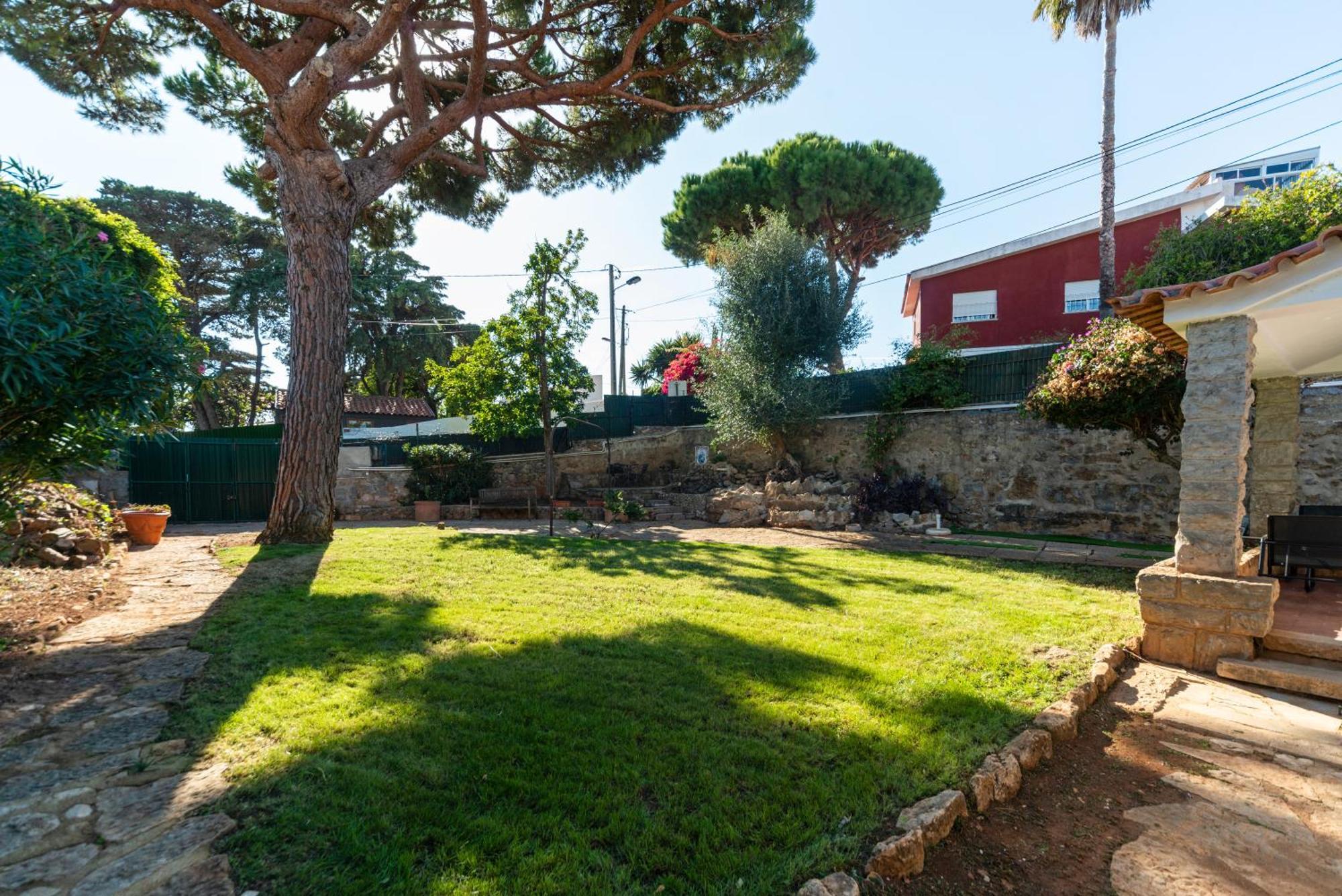 4-Bedroom House In Cascais, Near Guincho Beach Esterno foto