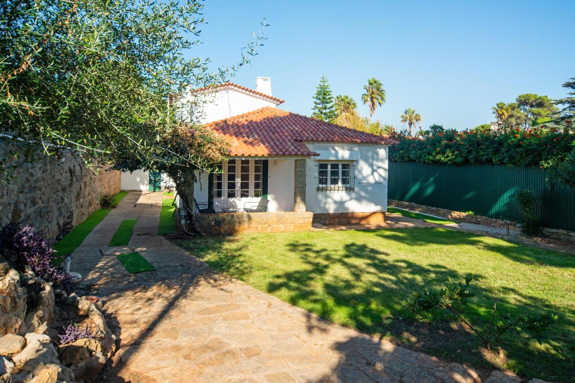 4-Bedroom House In Cascais, Near Guincho Beach Esterno foto